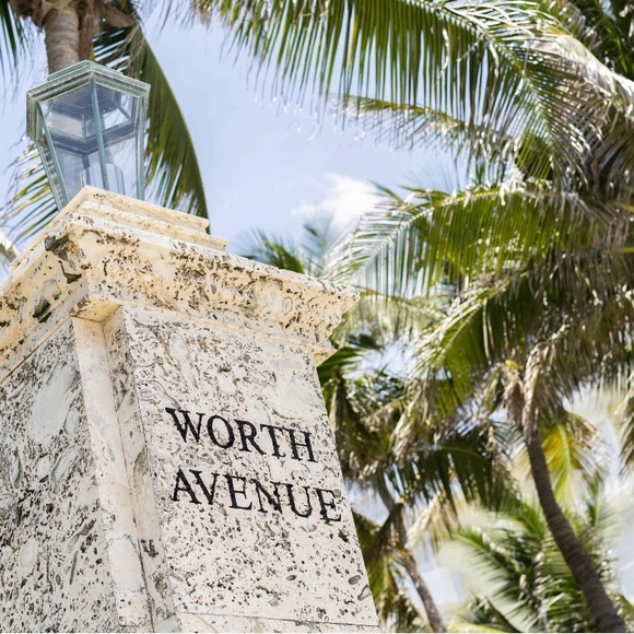 Meet your Posher, Simone - Picture 1 of 6